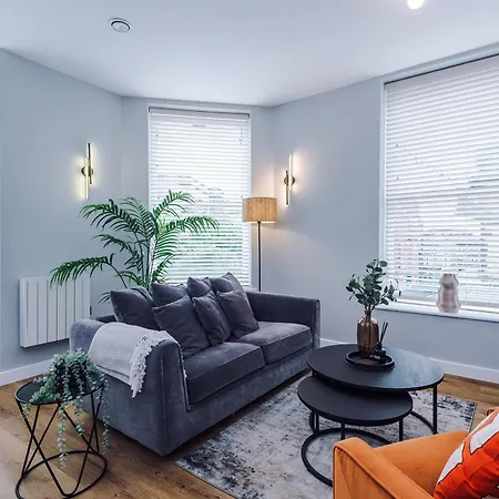 House 1 - Cheltenham Parade View Apartment *