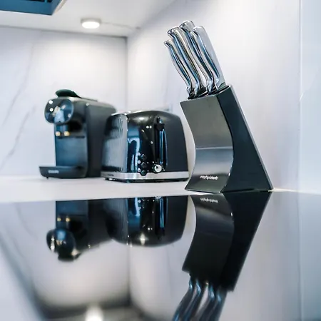 House 1 - Cheltenham Parade View